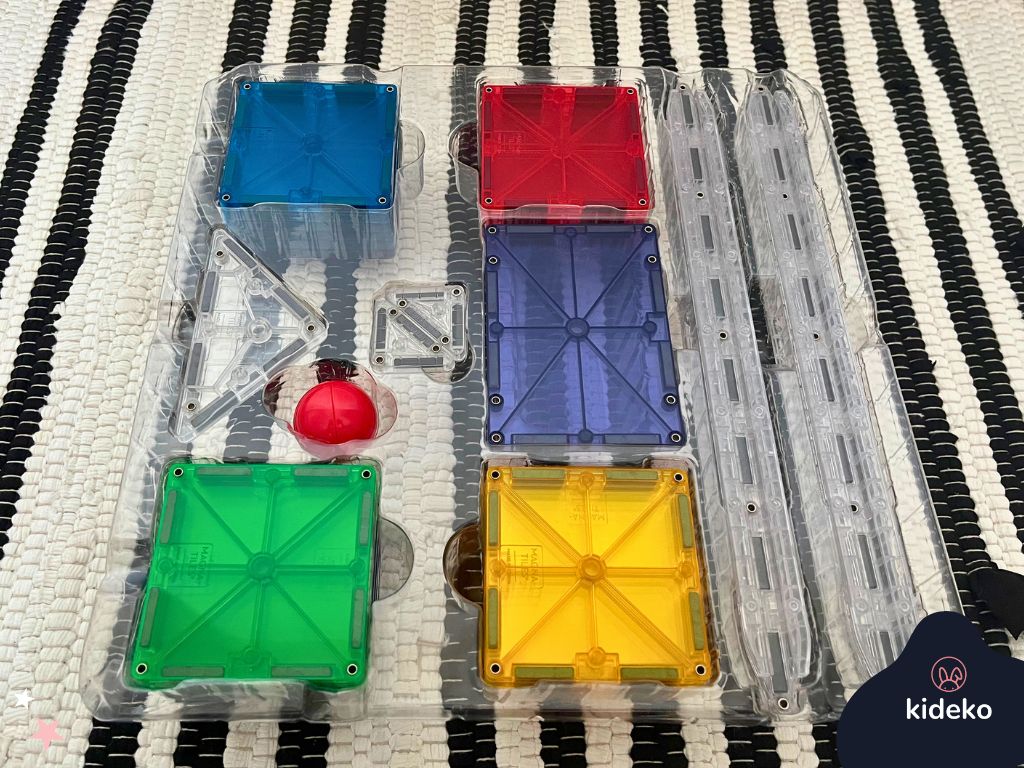 magna-tiles-sada-rail-racers-33-ks-obsah-balenia